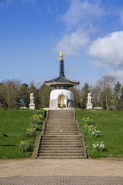 Front on of the Peace Pagoda at Willen Lake